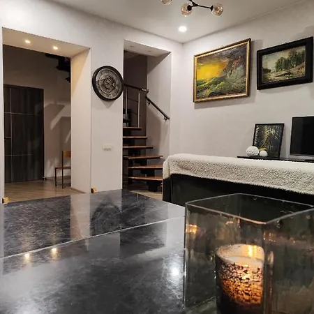 Apartament Old Town Italian Courtyard Tbilisi Zewnętrze zdjęcie